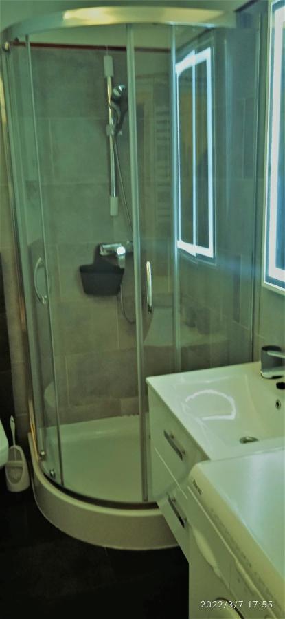 Florianska Newtown Apartment คราคูฟ ภายนอก รูปภาพ